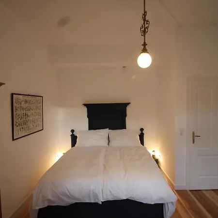 Schloss Frauenthal 아파트